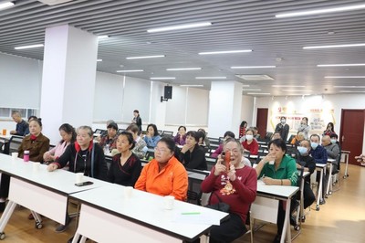 健康重阳，科普先行——记武汉博士团江岸区先锋社区重阳节食品科普与咨询活动