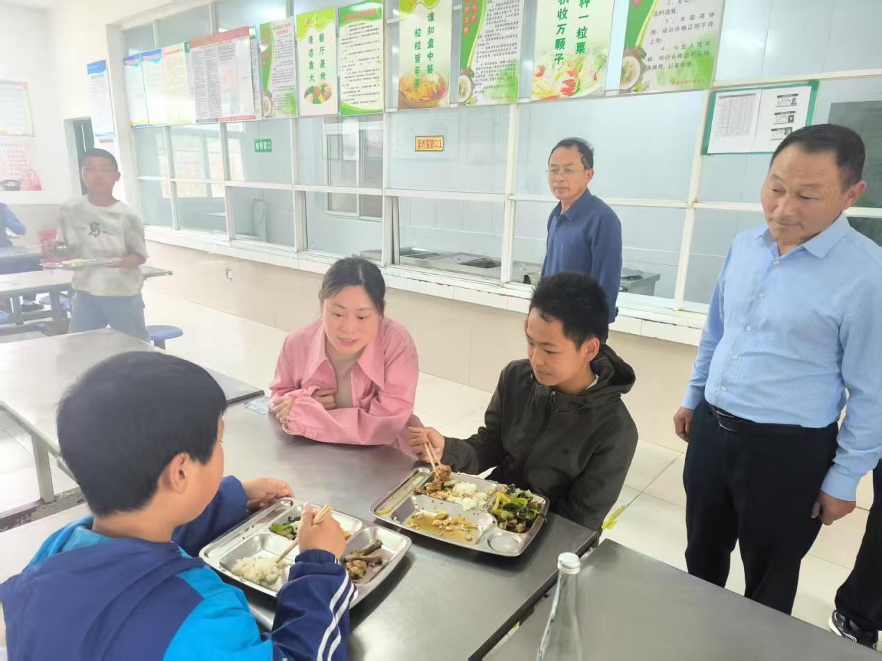把稳监督主责 护航校园食品安全与营养咨询之航